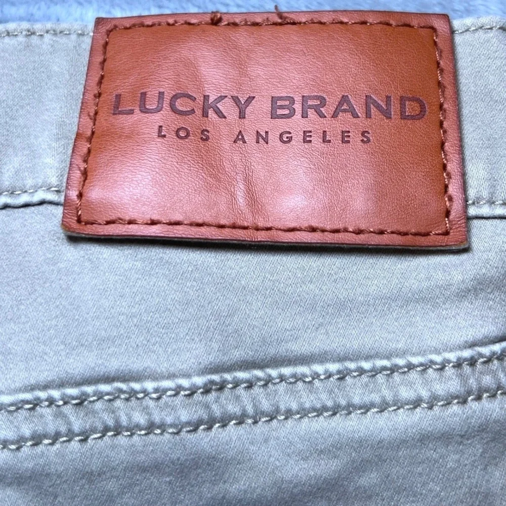 Lucky Brand 221 Mens Size 38x32 Straight Leg Khaki Twill Pants Business Casual